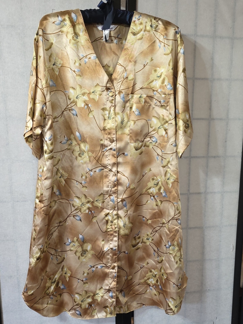 Vanity Fair Satin Floral Button-Front Women’s Night Shirt Tan XL